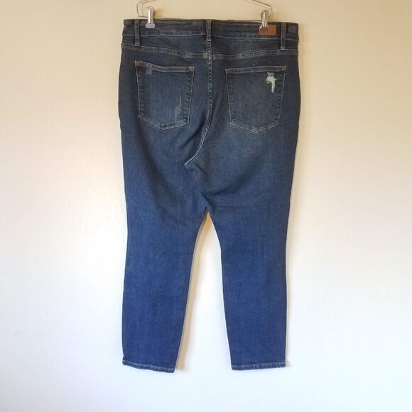 Judy Blue Jeans 18W Blue Boyfriend Fit Distressed Stretch High Rise JB88220 - Picture 7 of 8